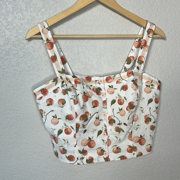 Gal Meets Glam Crop Top Tank Pleated Fruit Orange and White size 6 - Picture 3 of 10
